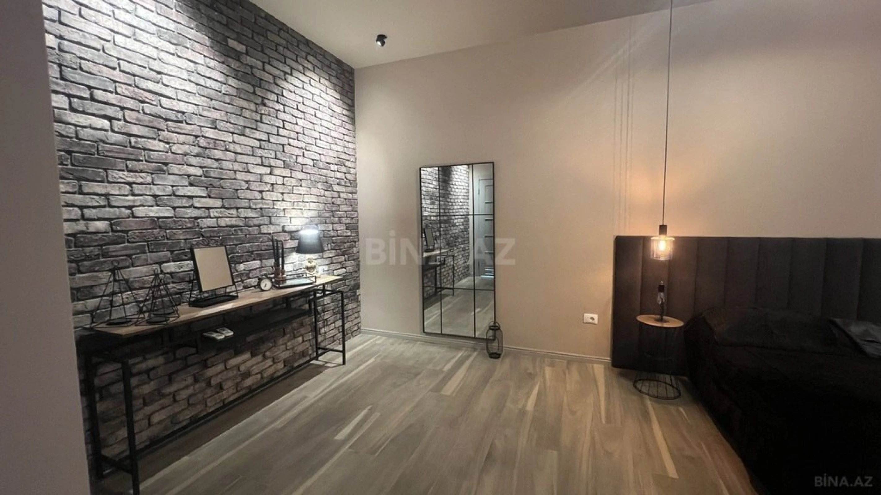 Satılır 7 otaqlı həyət evi 607 m²