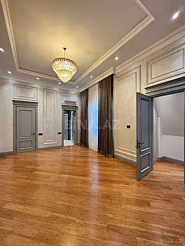 Satılır 4 otaqlı mənzil 280 m²