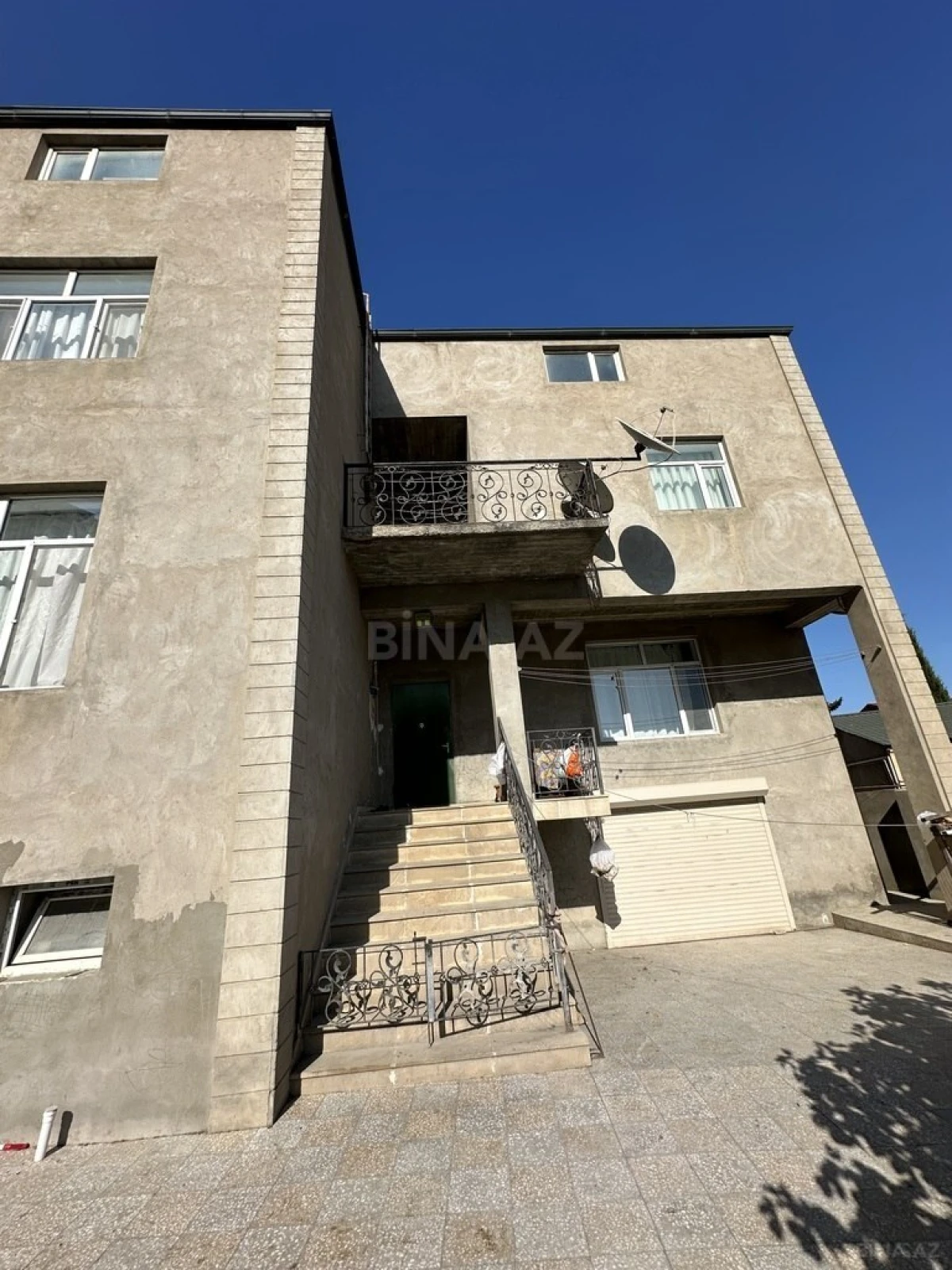 Satılır 6 otaqlı həyət evi 500 m²