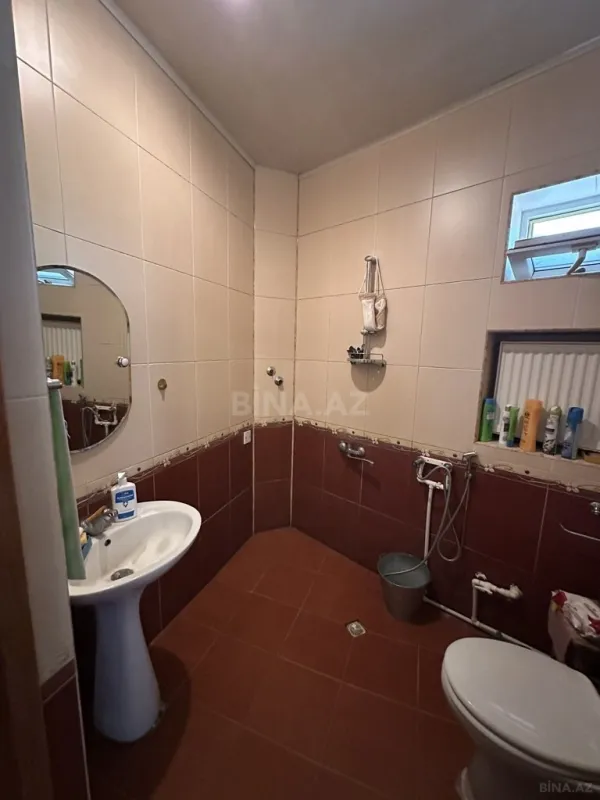 Satılır 6 otaqlı həyət evi 500 m²