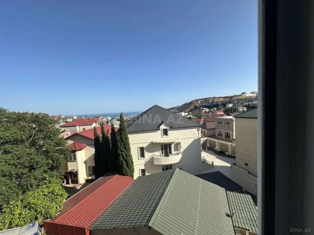 Satılır 6 otaqlı həyət evi 500 m²