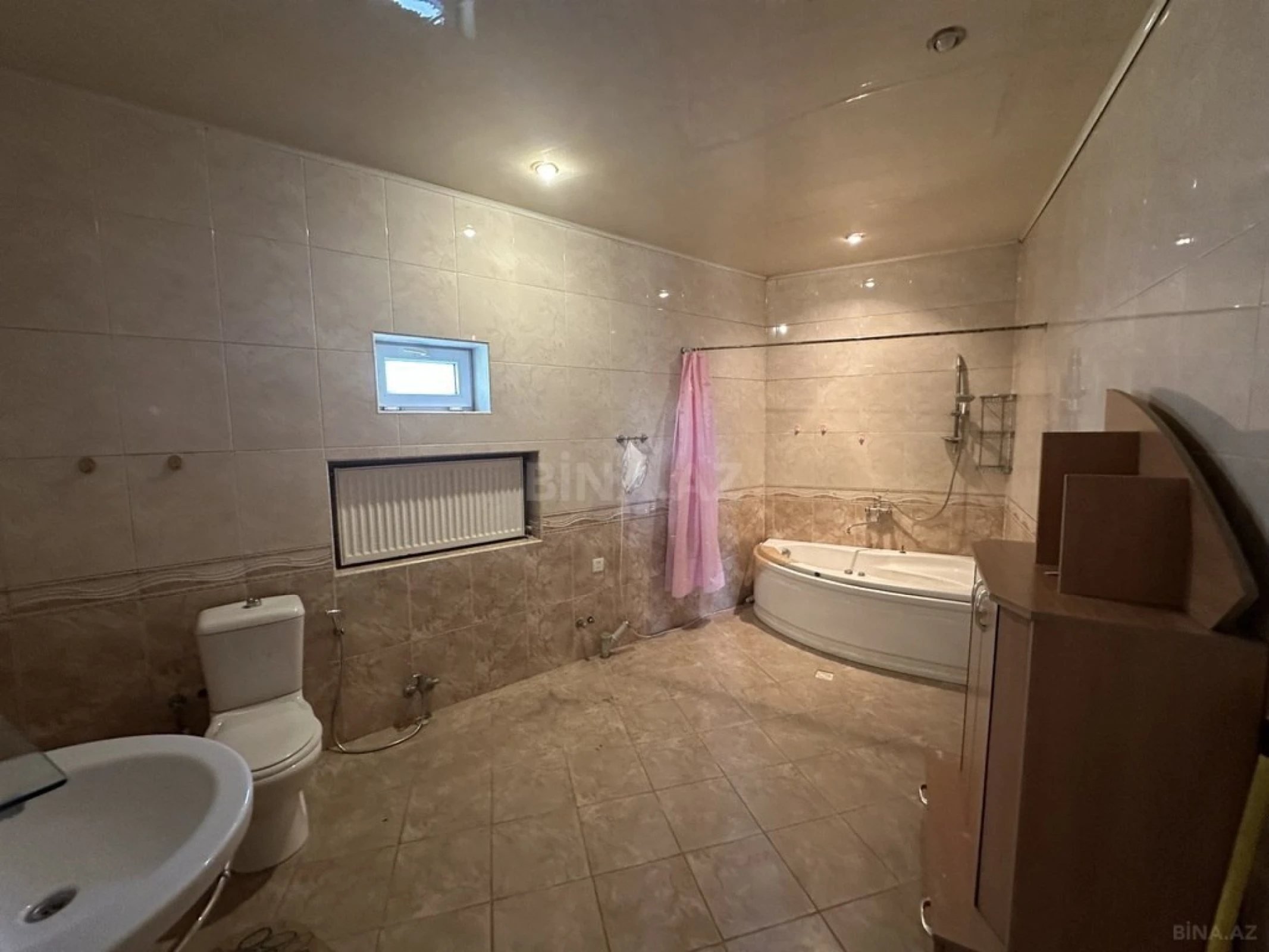 Satılır 6 otaqlı həyət evi 500 m²