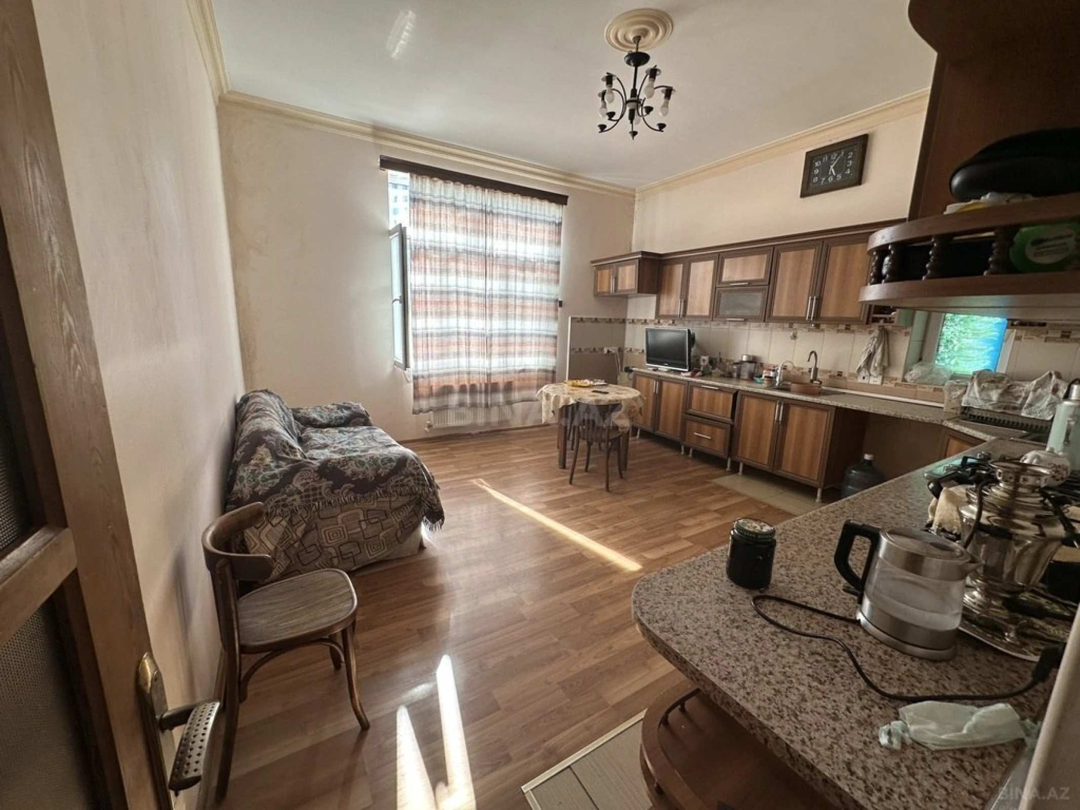 Satılır 6 otaqlı həyət evi 500 m²
