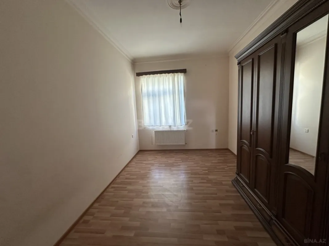 Satılır 6 otaqlı həyət evi 500 m²