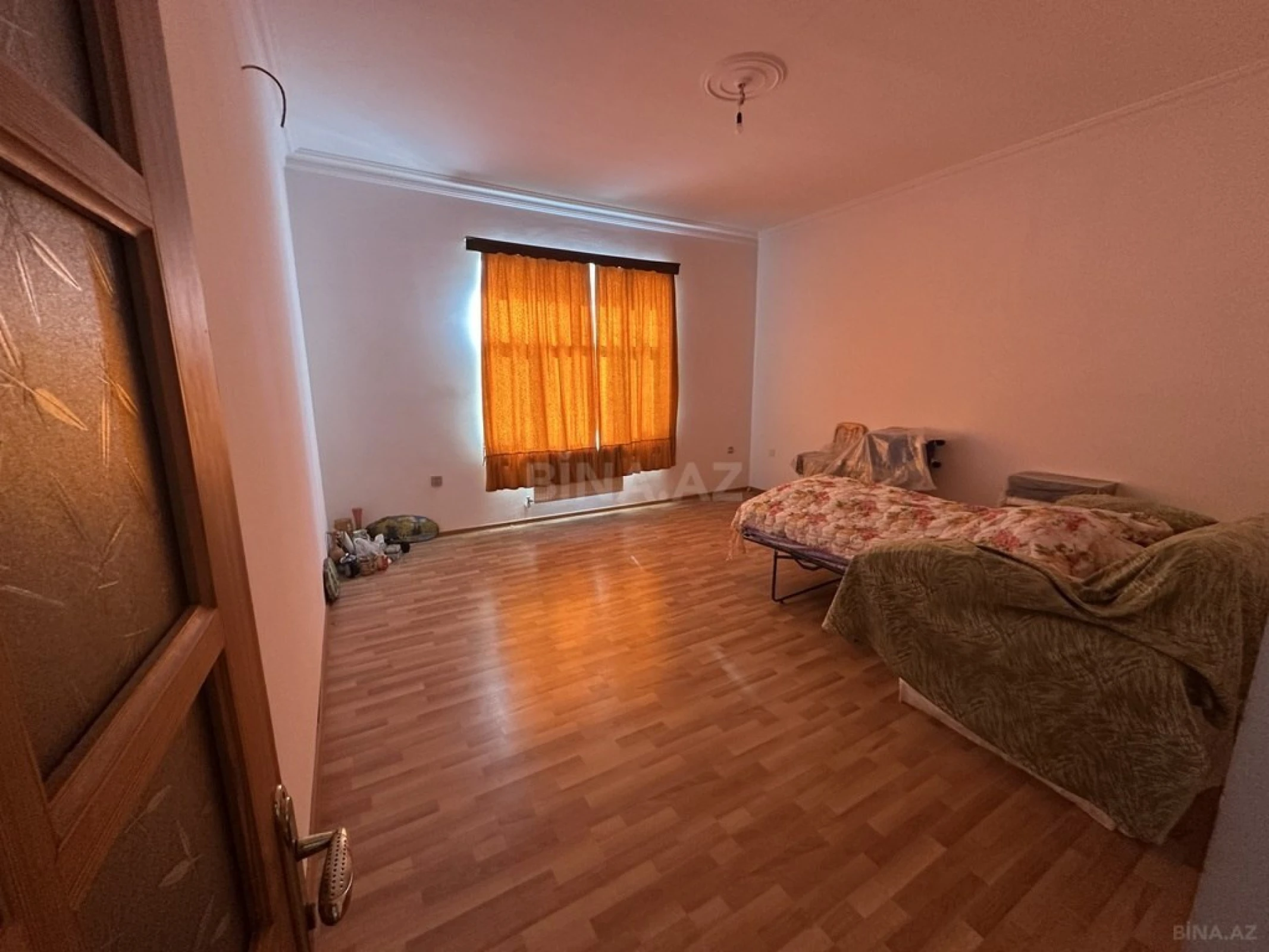 Satılır 6 otaqlı həyət evi 500 m²