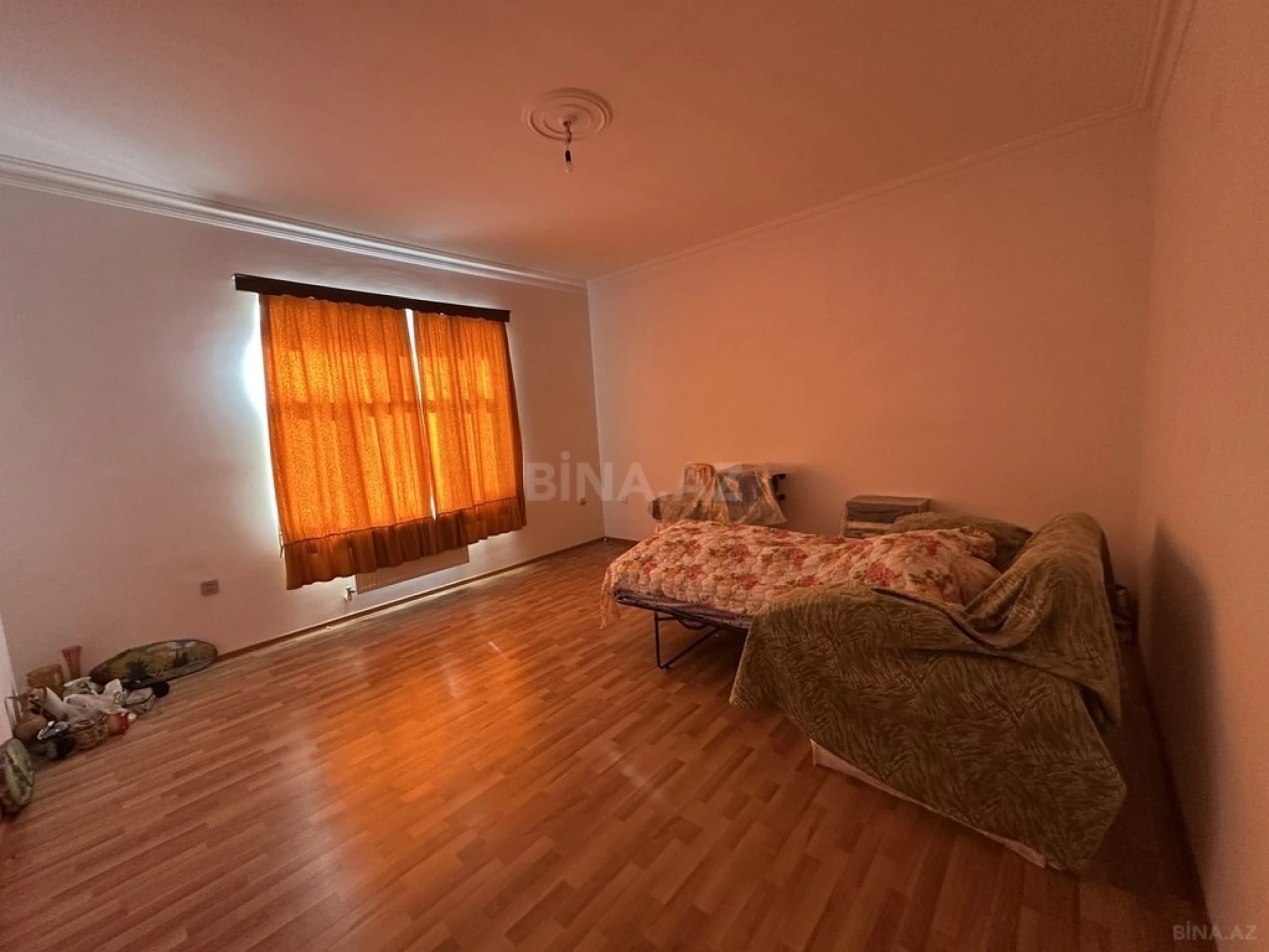 Satılır 6 otaqlı həyət evi 500 m²