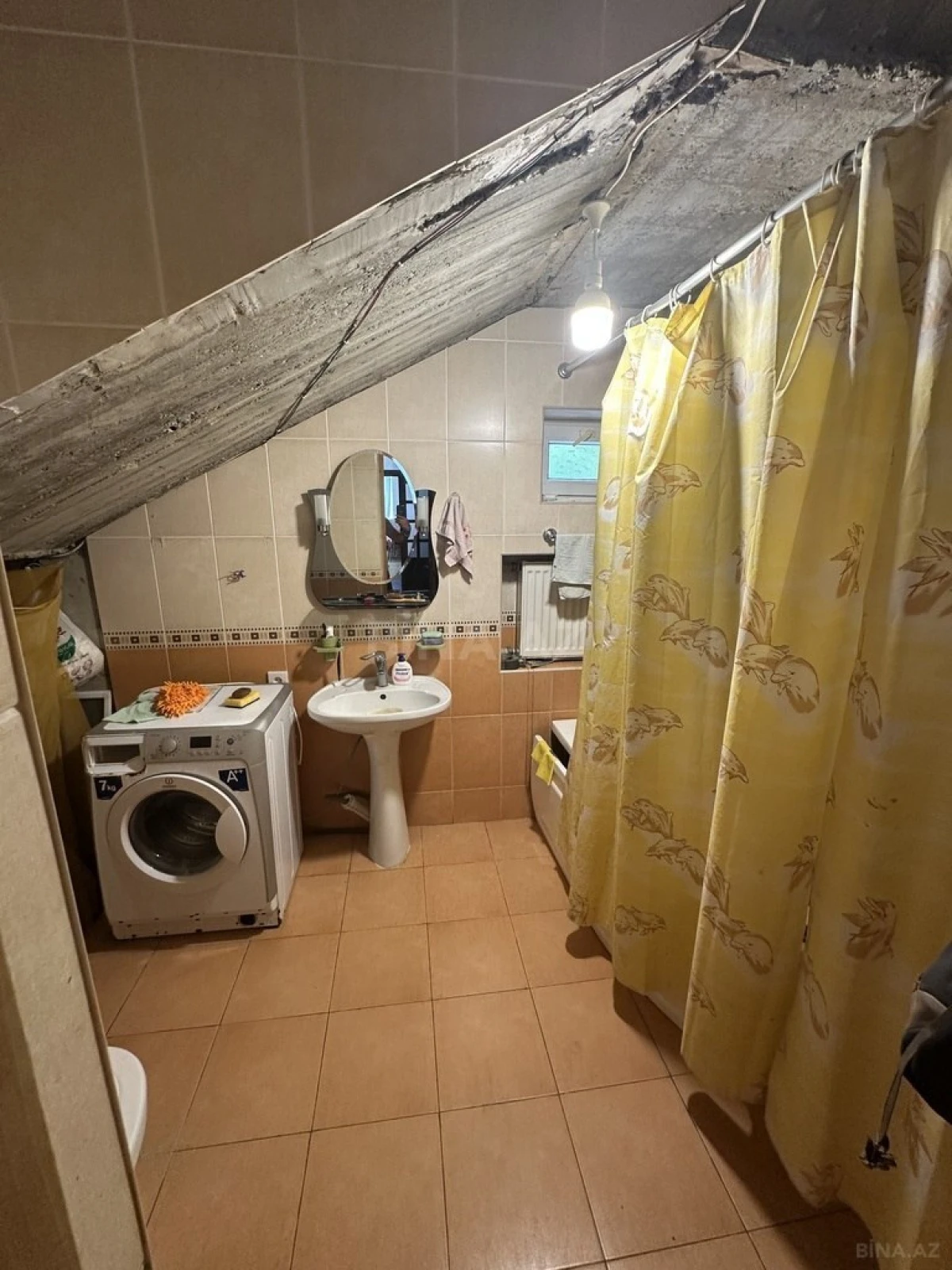 Satılır 6 otaqlı həyət evi 500 m²