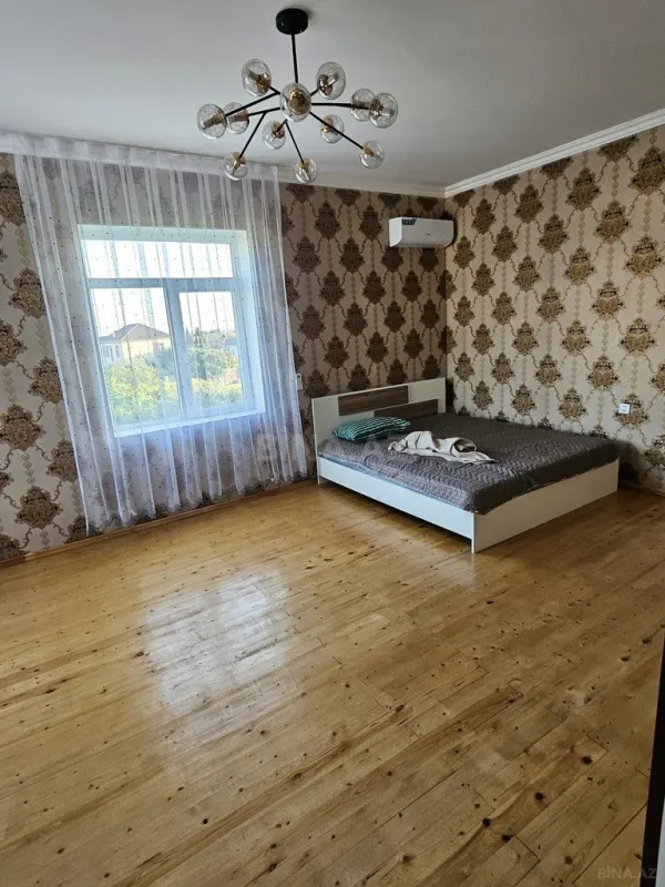 Kirayə verilir 6 otaqlı həyət evi 200 m²