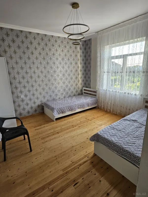 Kirayə verilir 6 otaqlı həyət evi 200 m²