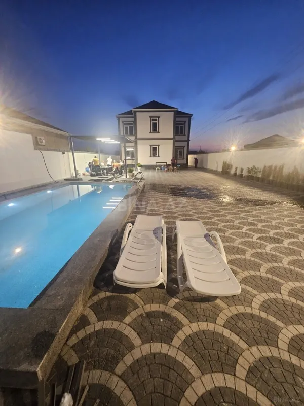 Kirayə verilir 6 otaqlı həyət evi 200 m²