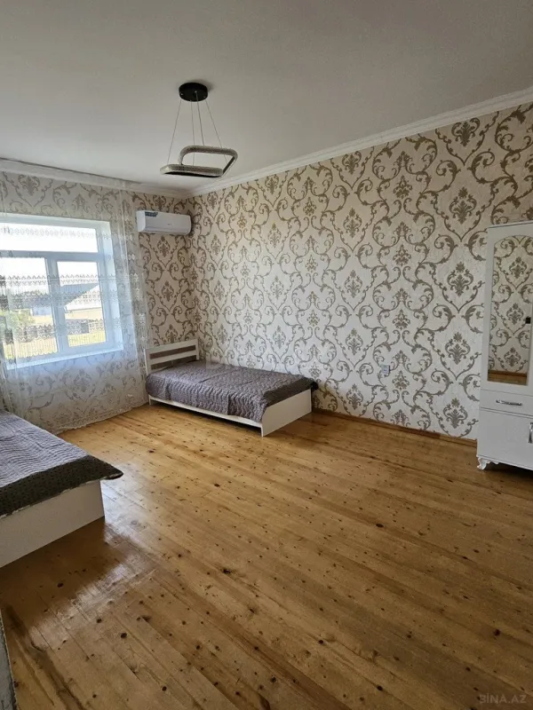 Kirayə verilir 6 otaqlı həyət evi 200 m²