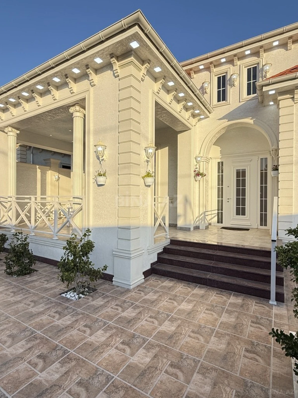 Satılır 4 otaqlı həyət evi 180 m²