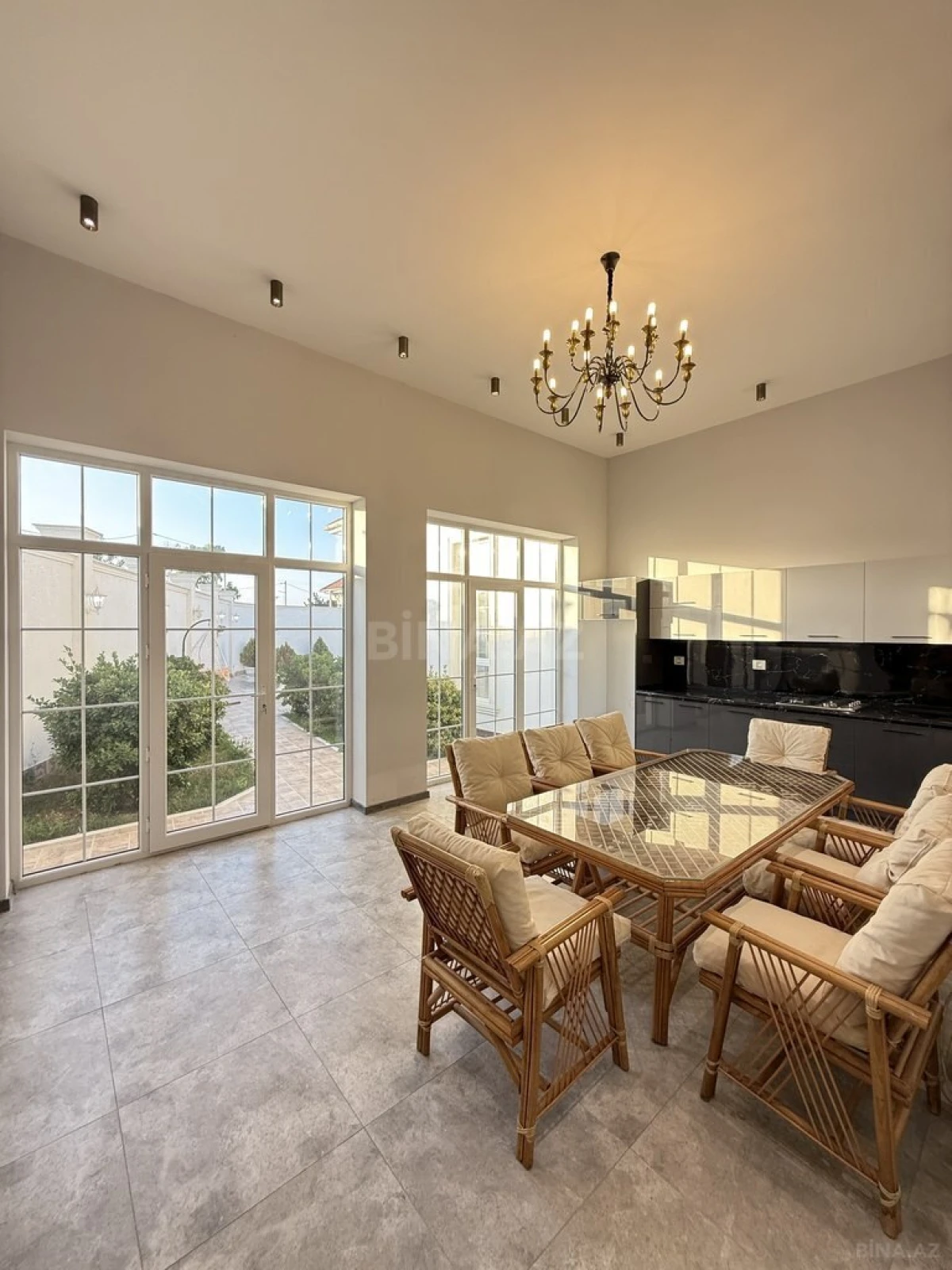 Satılır 4 otaqlı həyət evi 180 m²