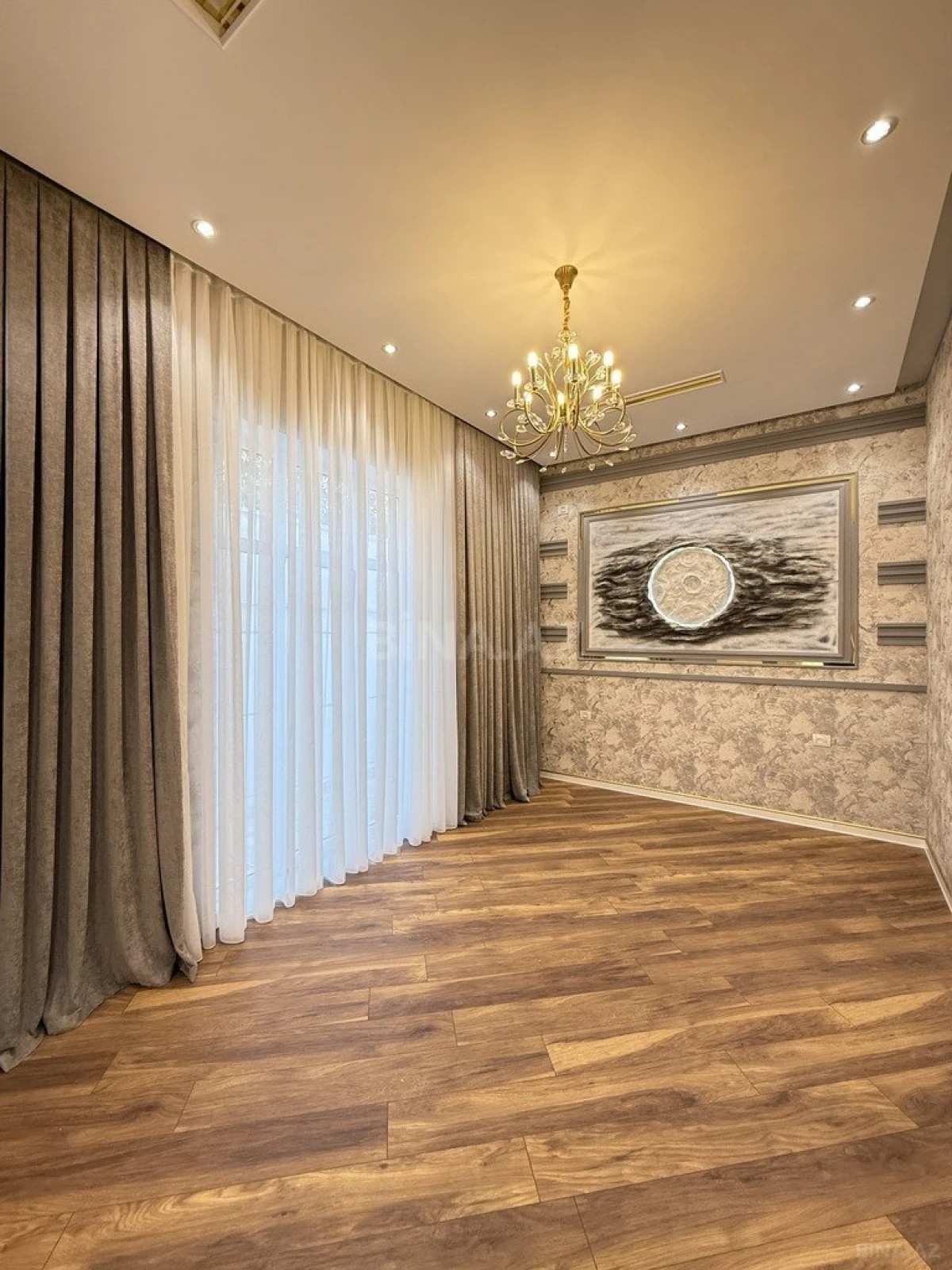 Satılır 4 otaqlı həyət evi 180 m²