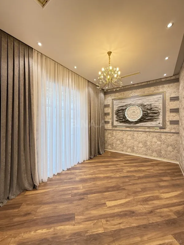 Satılır 4 otaqlı həyət evi 180 m²