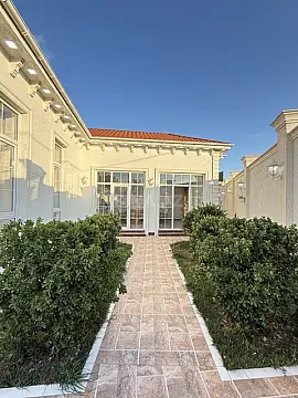 Satılır 4 otaqlı həyət evi 180 m²