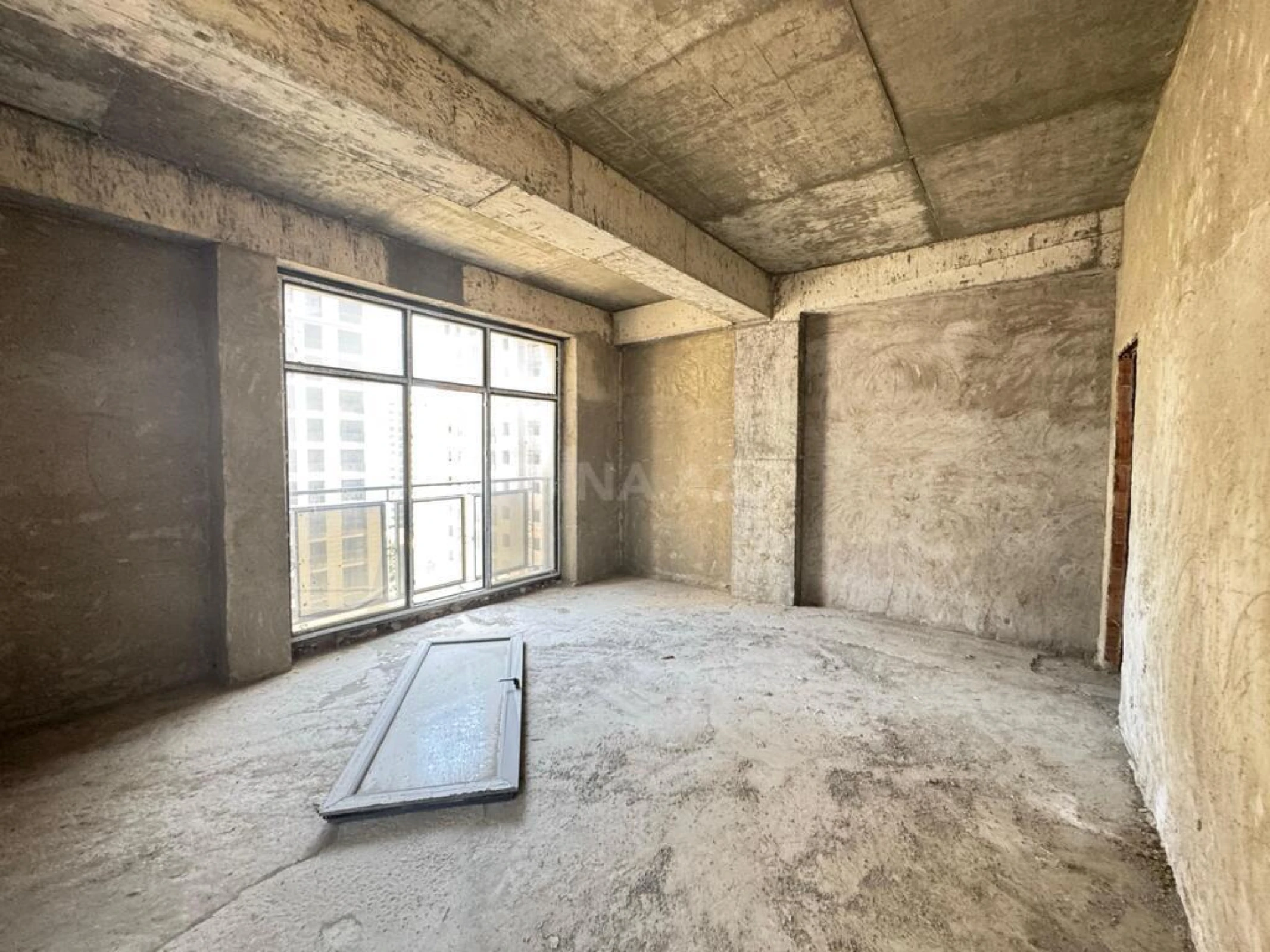 Satılır 2 otaqlı mənzil 93.6 m²