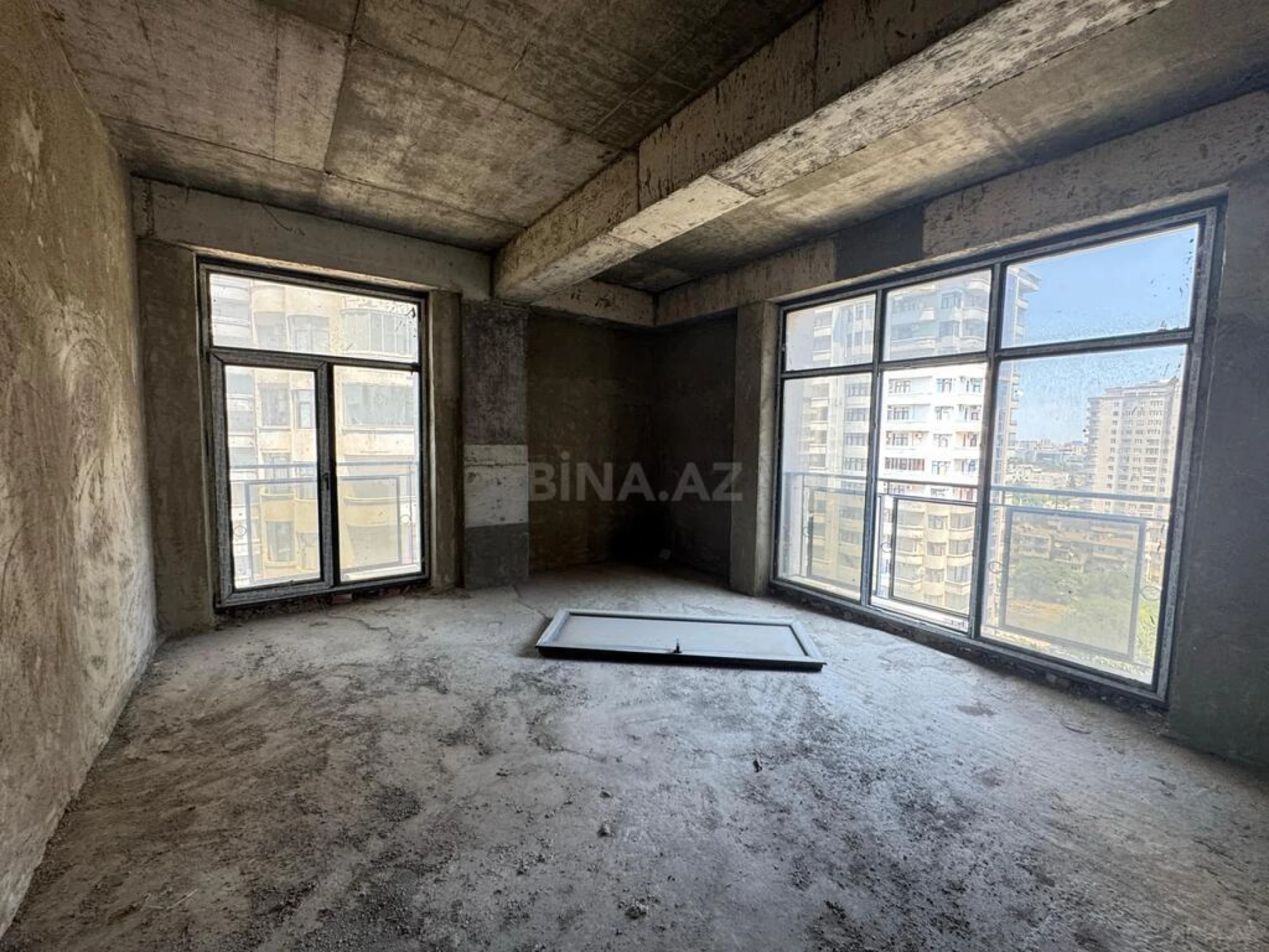 Satılır 2 otaqlı mənzil 93.6 m²