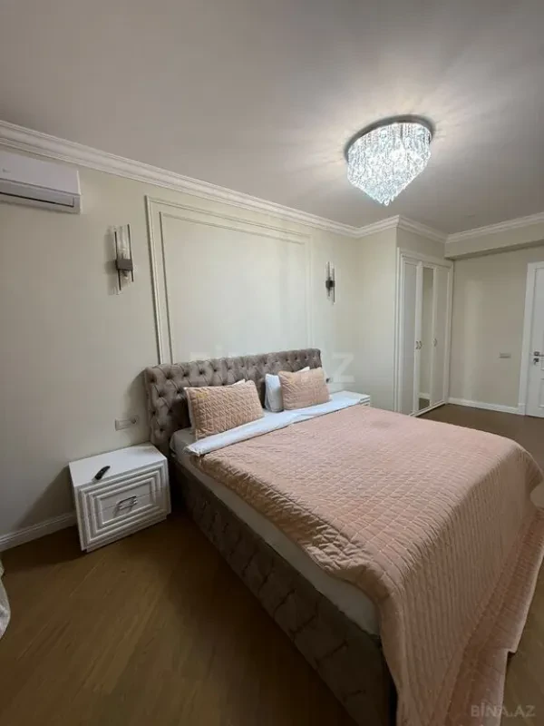Kirayə verilir 4 otaqlı mənzil 200 m²