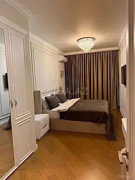 Kirayə verilir 4 otaqlı mənzil 200 m²