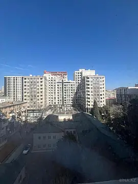 Satılır 3 otaqlı mənzil 153 m²