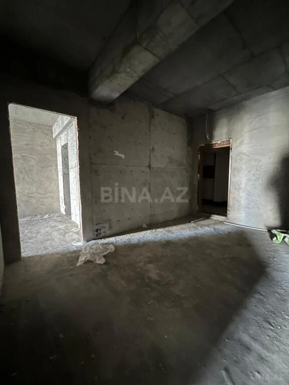 Satılır 3 otaqlı mənzil 153 m²