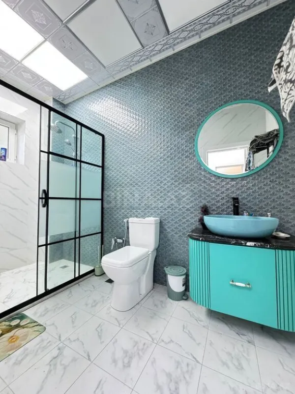 Satılır 5 otaqlı həyət evi 330 m²