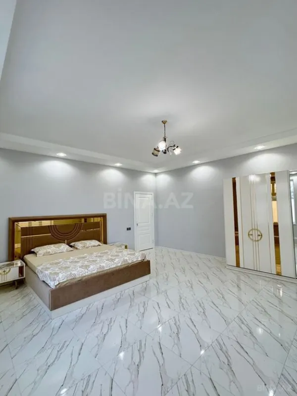 Satılır 5 otaqlı həyət evi 330 m²