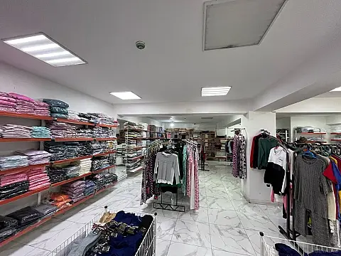 Satılır obyekt 357 m²