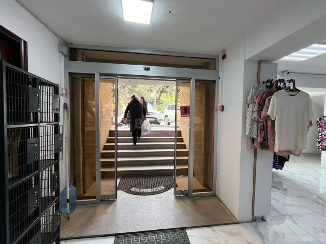 Satılır obyekt 357 m²