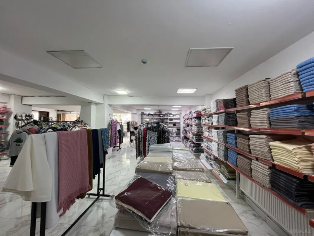 Satılır obyekt 357 m²
