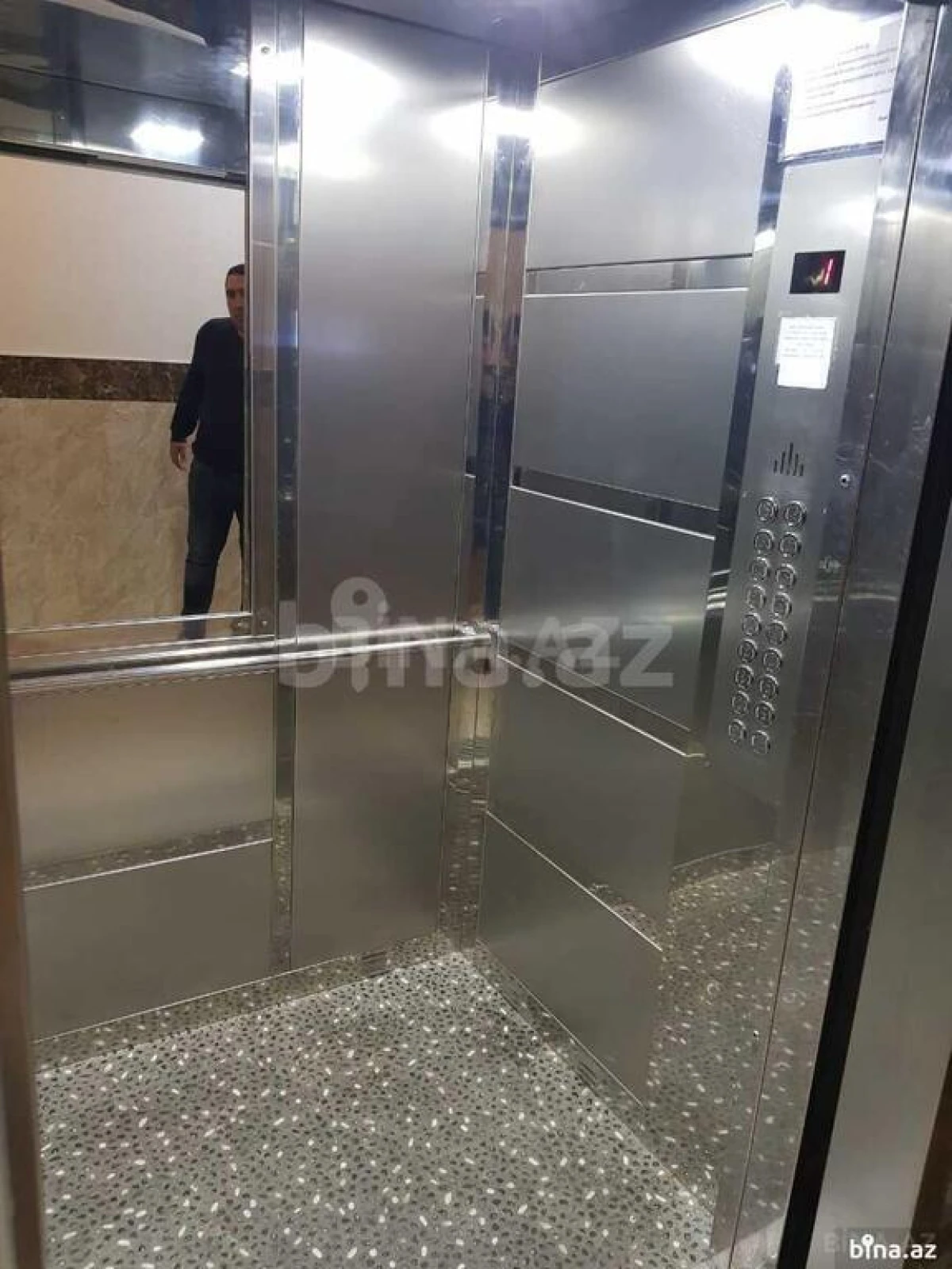 Satılır 2 otaqlı mənzil 64 m²
