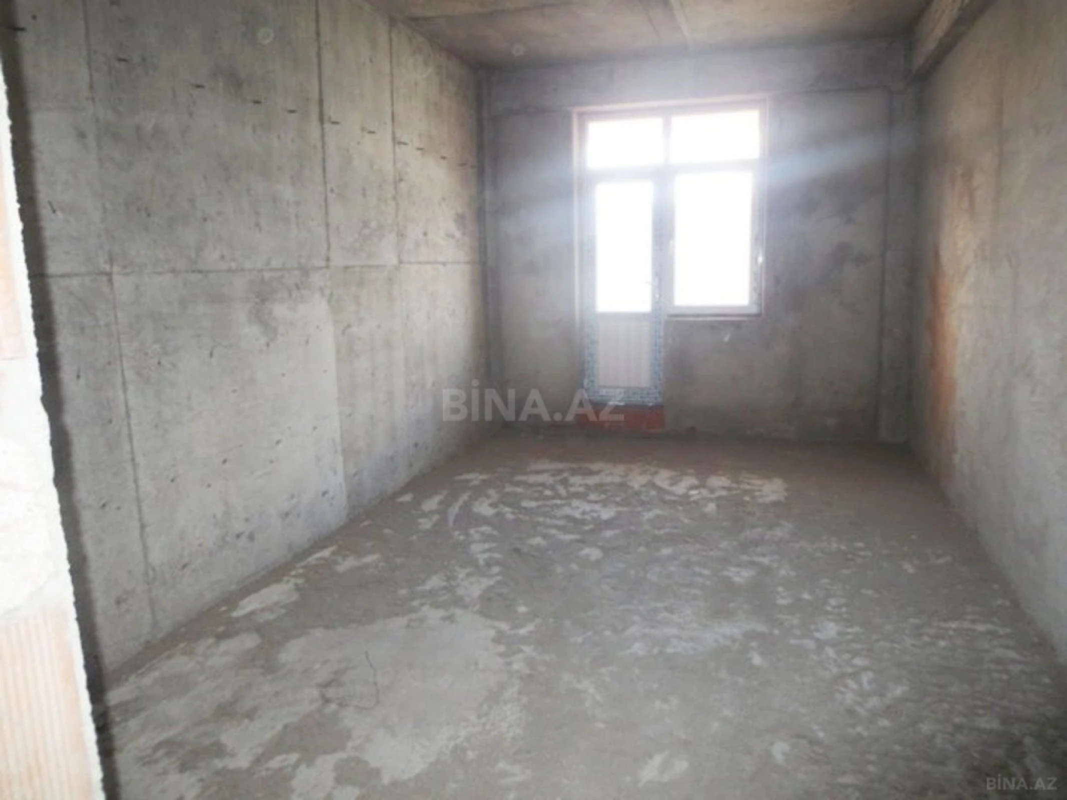 Satılır 3 otaqlı mənzil 135 m²