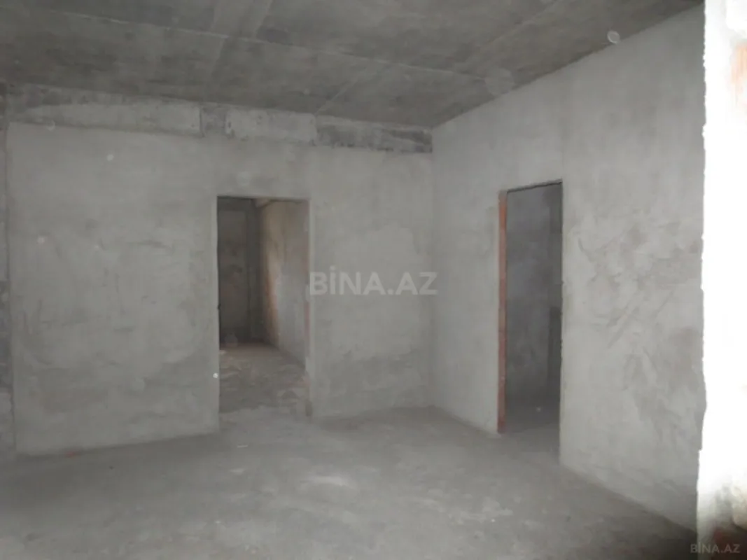 Satılır 3 otaqlı mənzil 135 m²