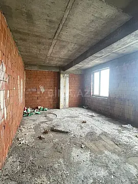 Satılır 3 otaqlı mənzil 135 m²