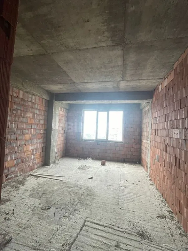 Satılır 3 otaqlı mənzil 135 m²