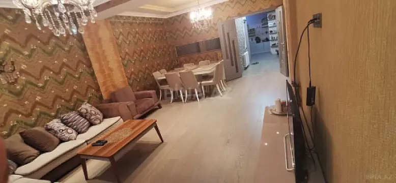 Satılır 4 otaqlı mənzil 170 m²