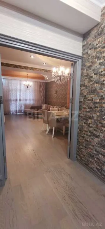 Satılır 4 otaqlı mənzil 170 m²