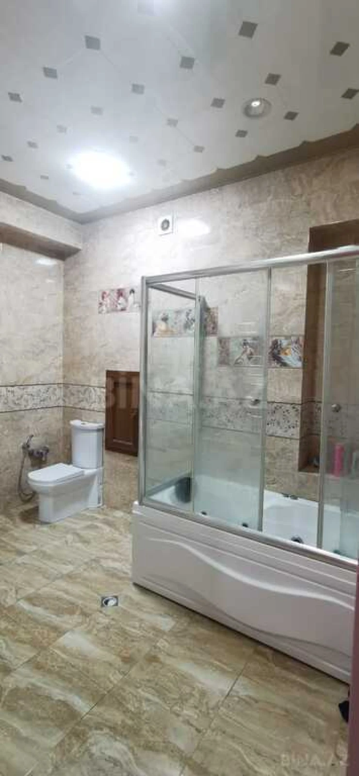 Satılır 4 otaqlı mənzil 170 m²