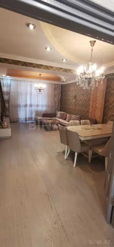 Satılır 4 otaqlı mənzil 170 m²