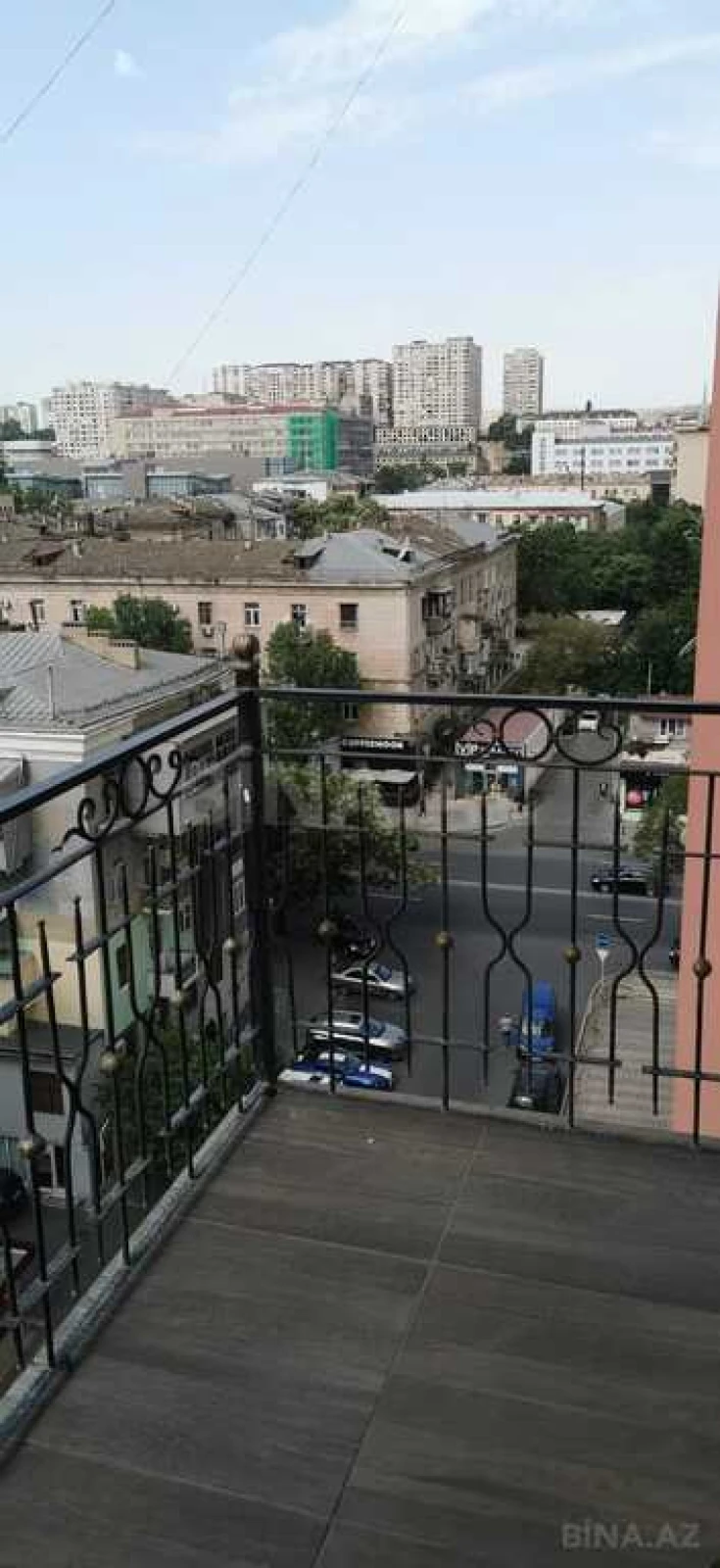 Satılır 4 otaqlı mənzil 170 m²