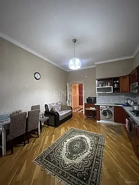 Satılır 3 otaqlı mənzil 135 m²