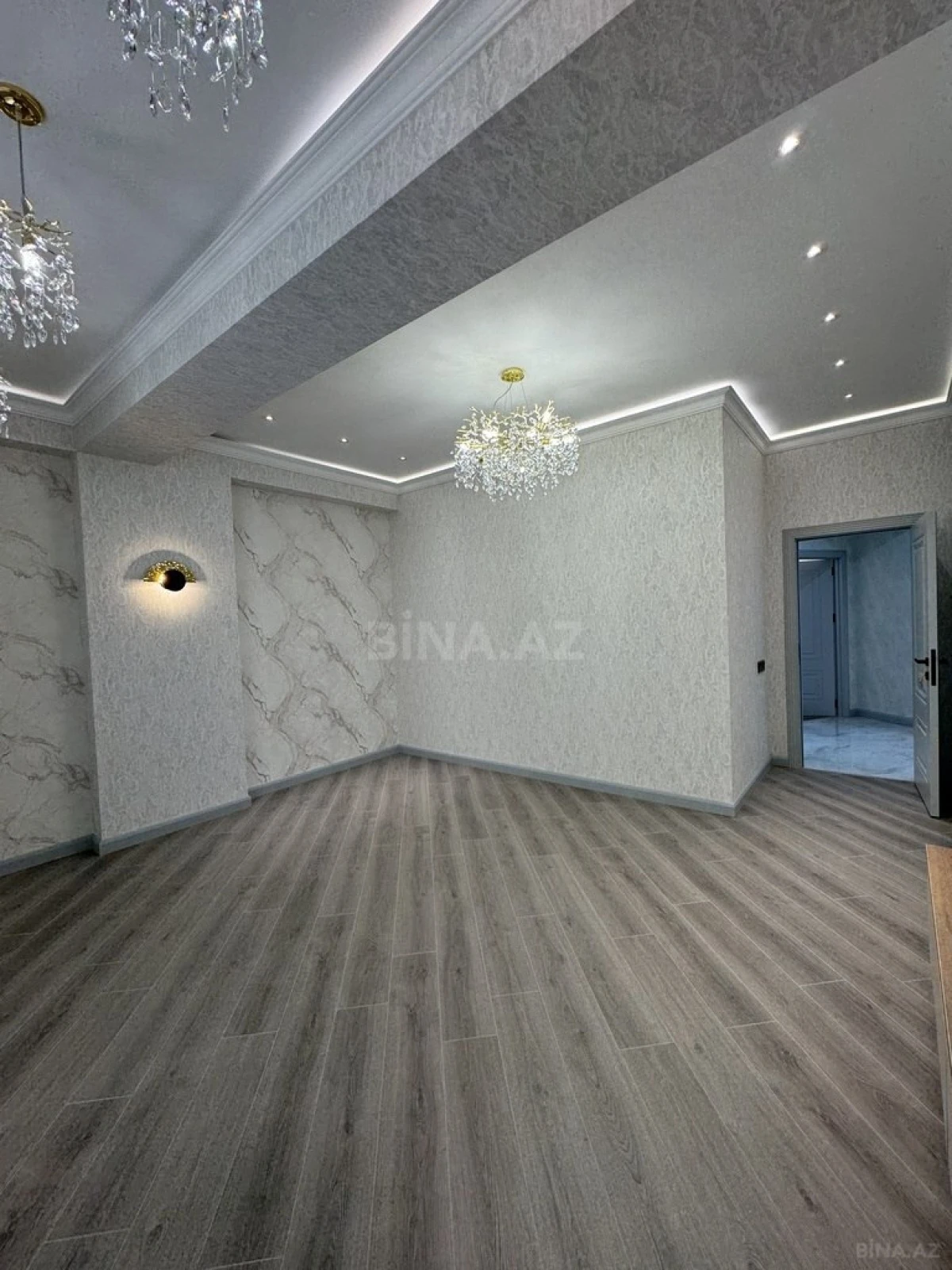 Satılır 3 otaqlı mənzil 107 m²