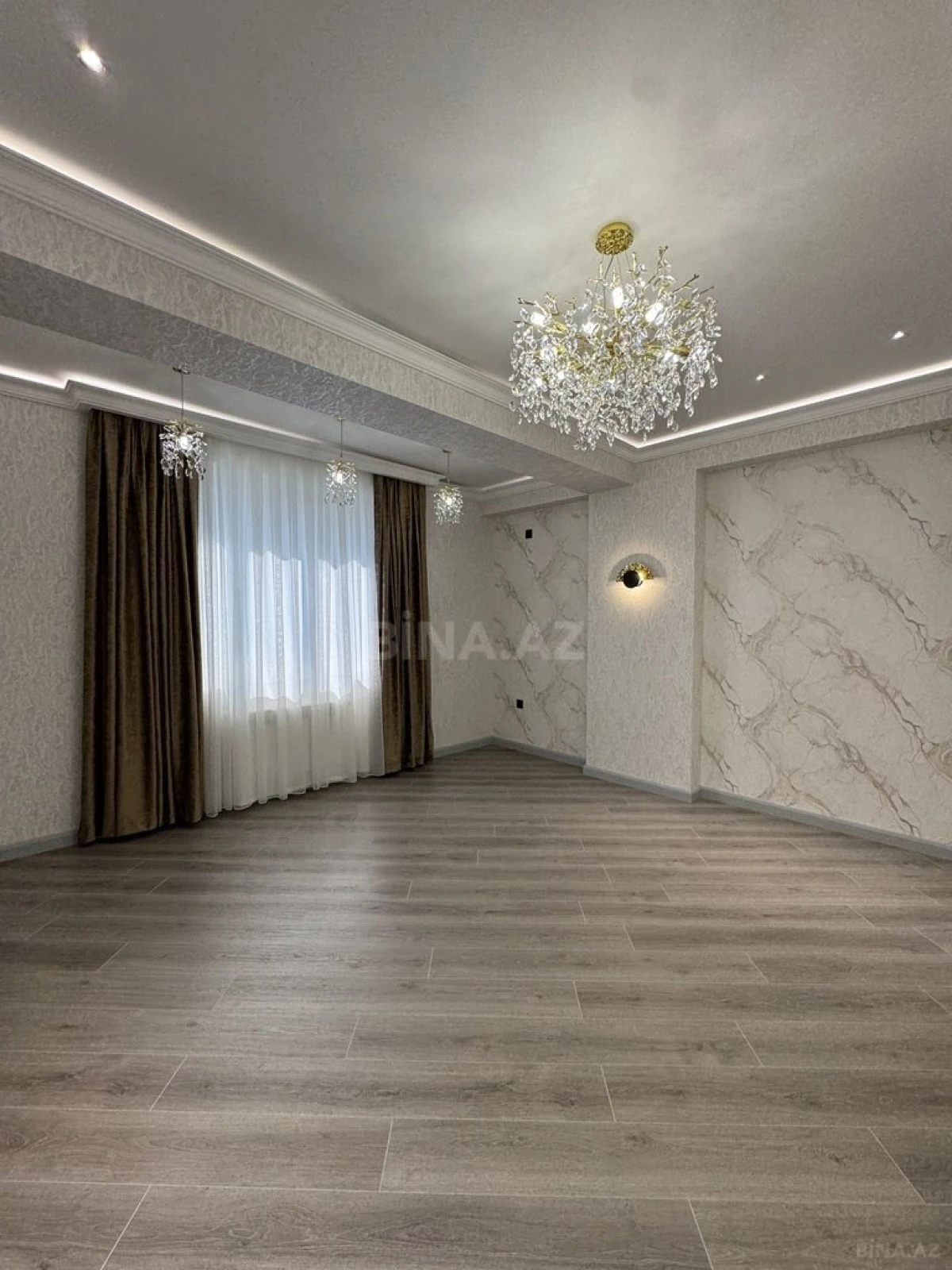 Satılır 3 otaqlı mənzil 107 m²