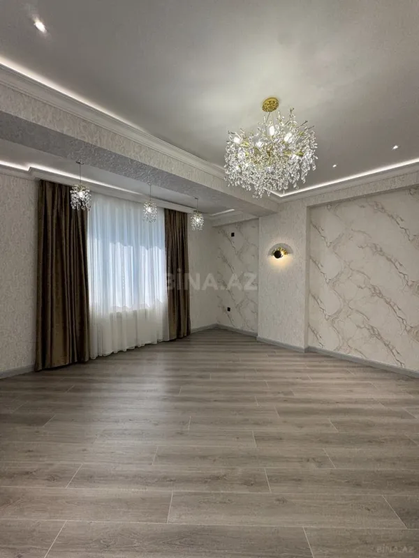 Satılır 3 otaqlı mənzil 107 m²