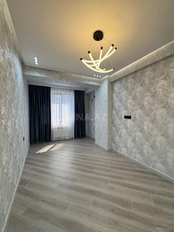 Satılır 3 otaqlı mənzil 107 m²