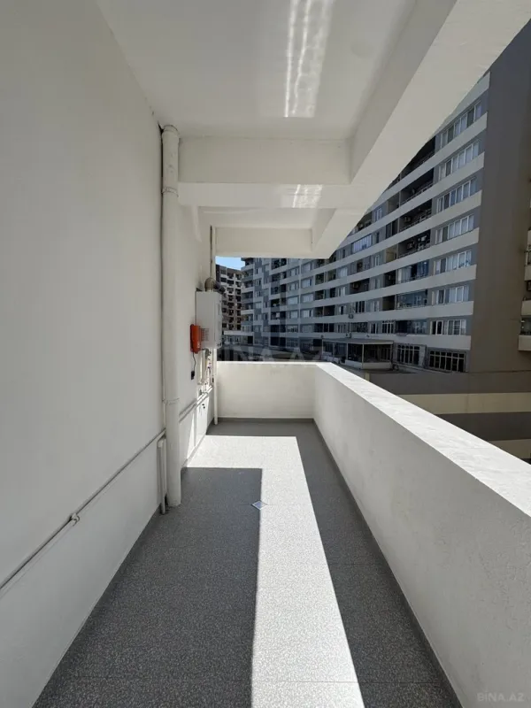 Satılır 3 otaqlı mənzil 107 m²