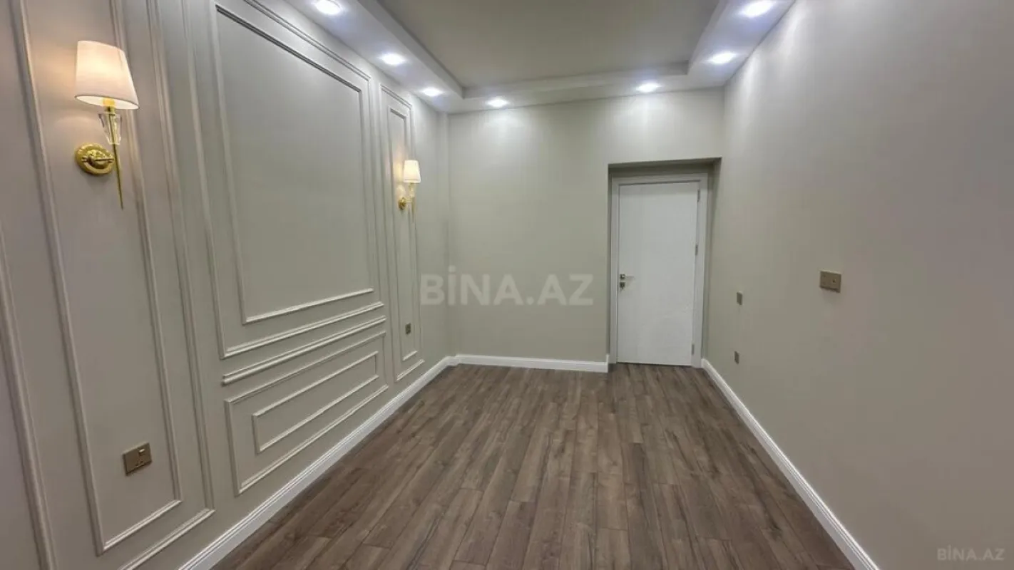 Satılır 2 otaqlı mənzil 81 m²