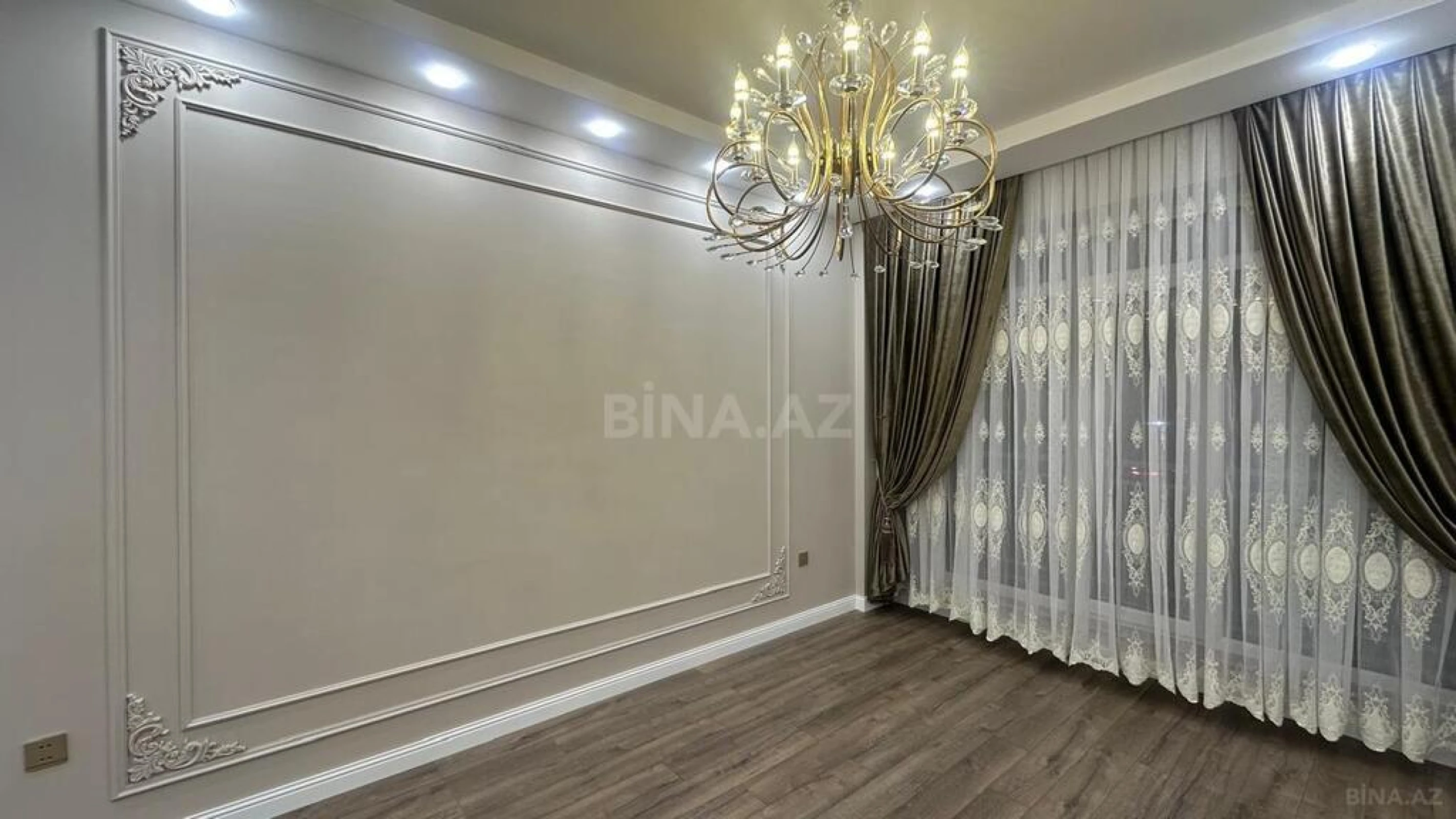 Satılır 2 otaqlı mənzil 81 m²