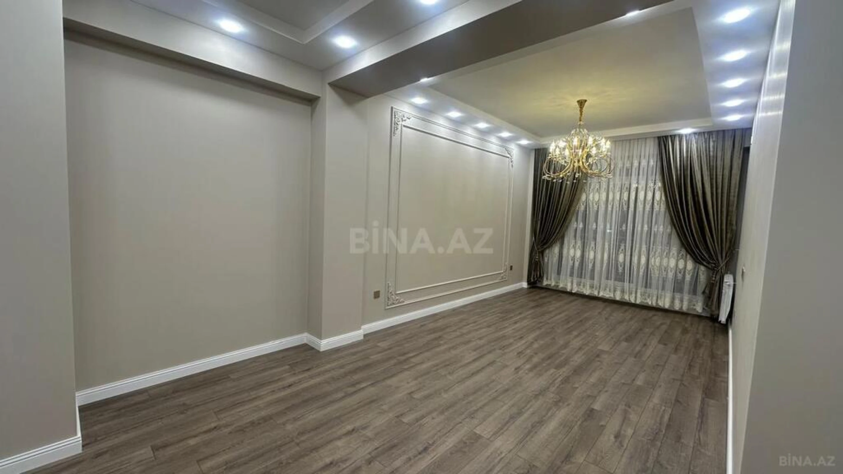 Satılır 2 otaqlı mənzil 81 m²